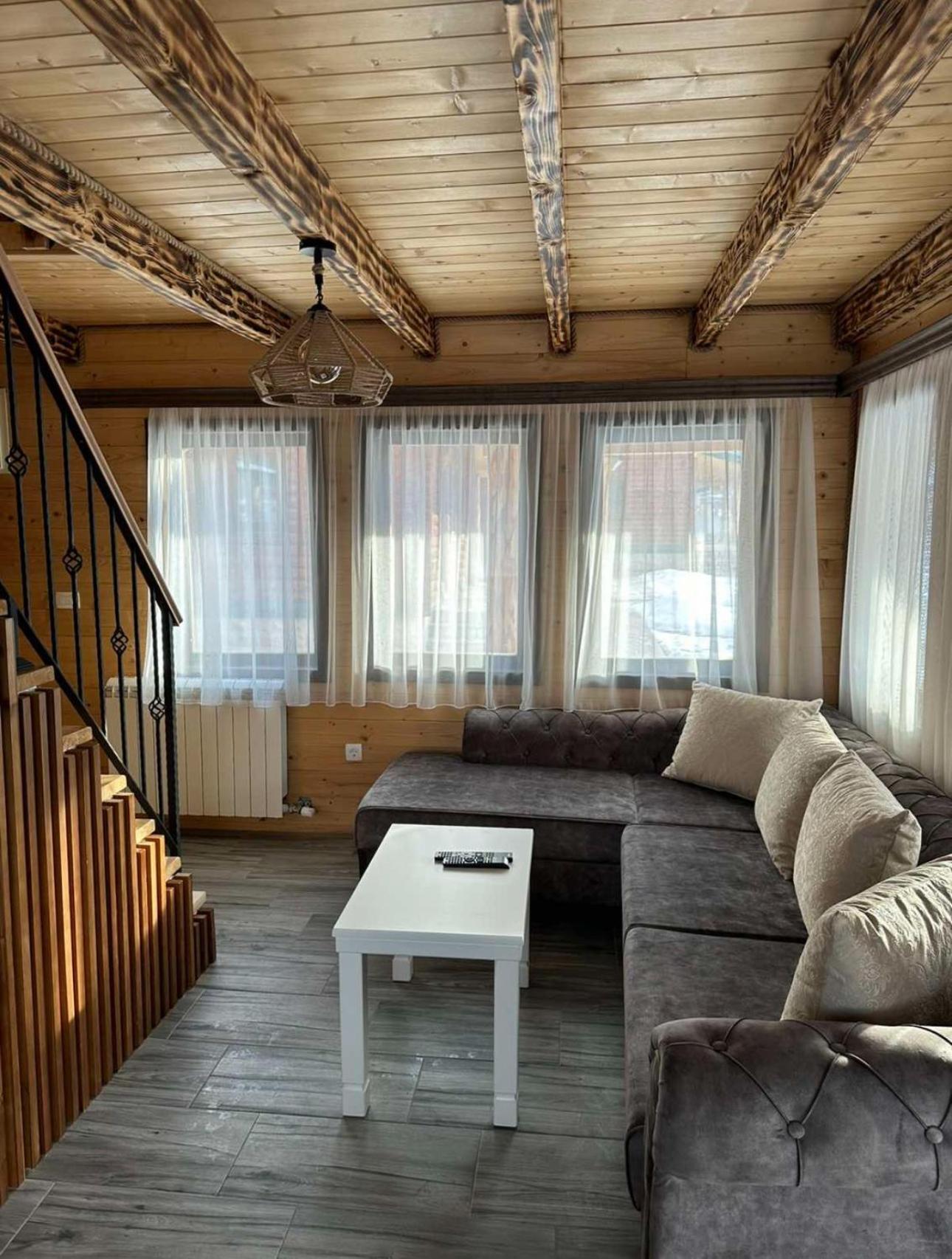 Zagrad Homes In * Жабляк